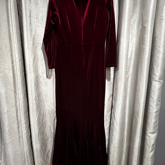 Black Marilyn Velvet Oxblood Dress - Picture 2 of 5